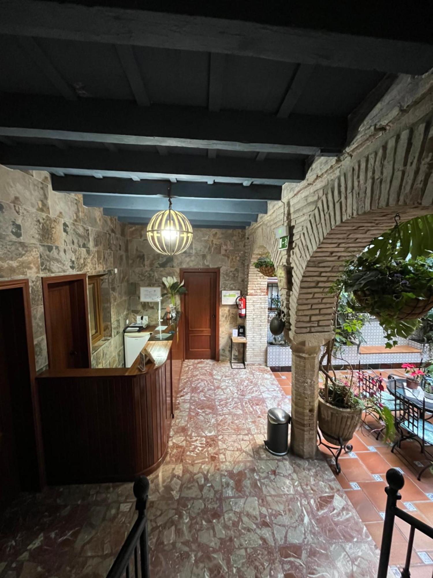 Pension Los Arcos قرطبة المظهر الخارجي الصورة
